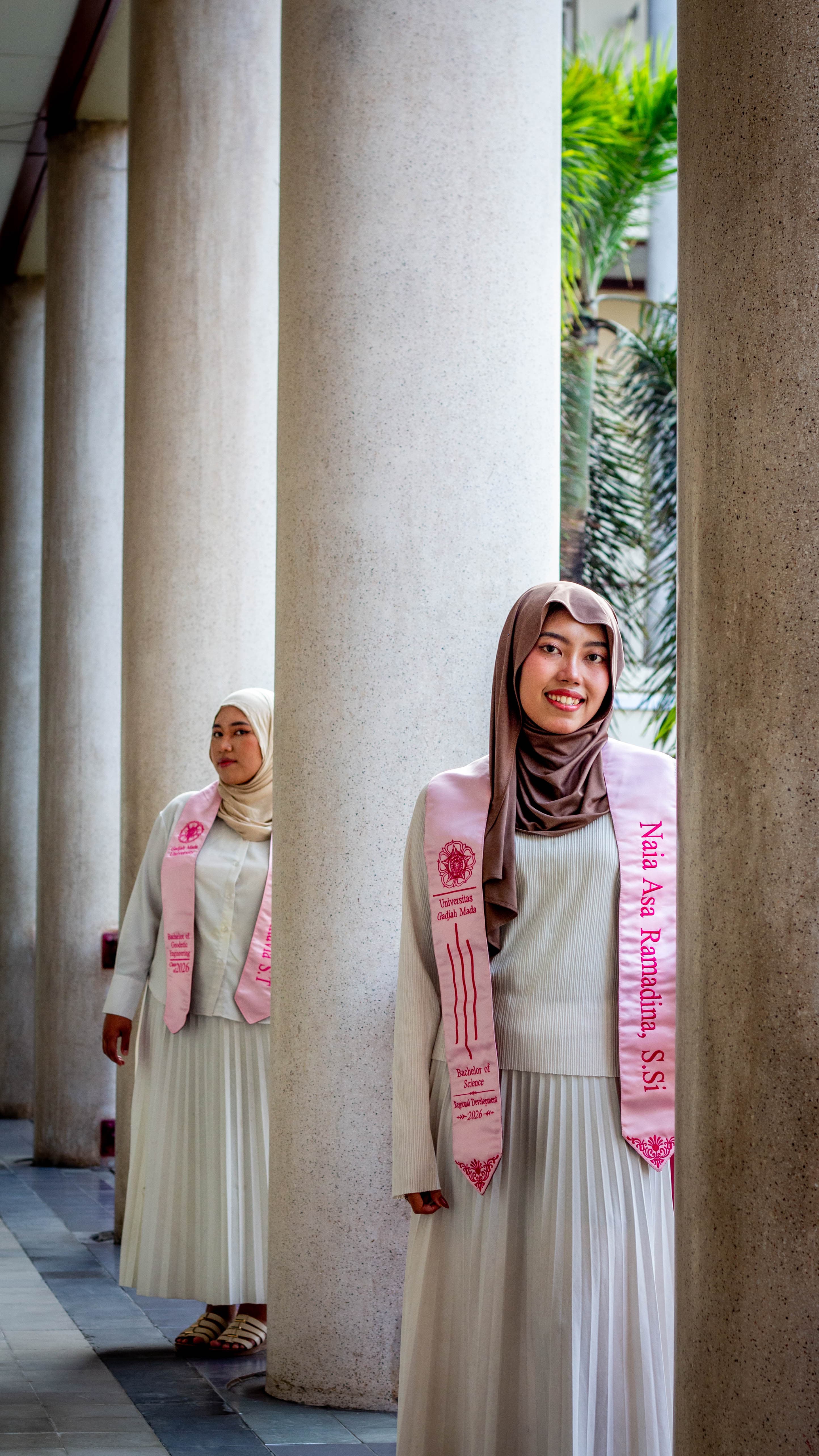 Momen wisuda khidmat di Gedung Pusat UGM